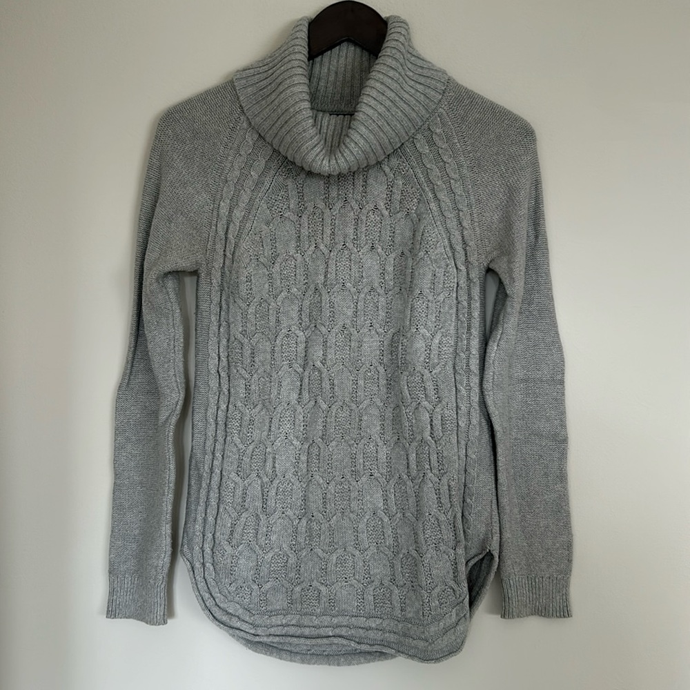 Banana Republic Cable Knit Tunic Sweater